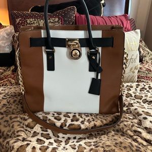 Michael Kor Tri color bag in excellent condition inside and out